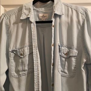 Chambray American Eagle shirt light wash very soft